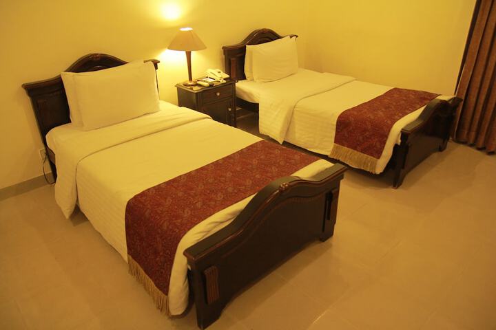 Room 7 of 35
