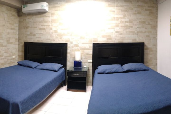 Room 13 of 37