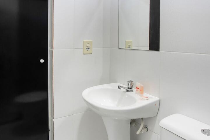 Room 4 of 12