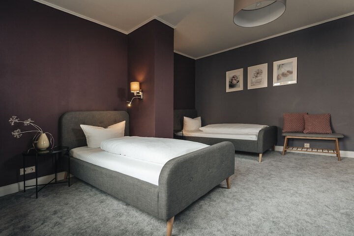 Room 9 of 31