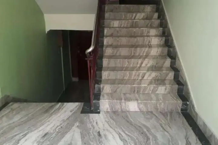 Room 4 of 5