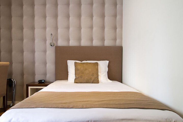 Room 9 of 56