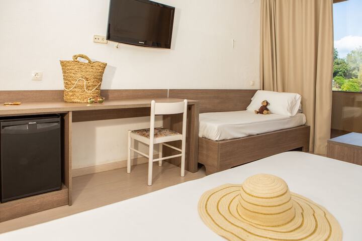Room 10 of 79