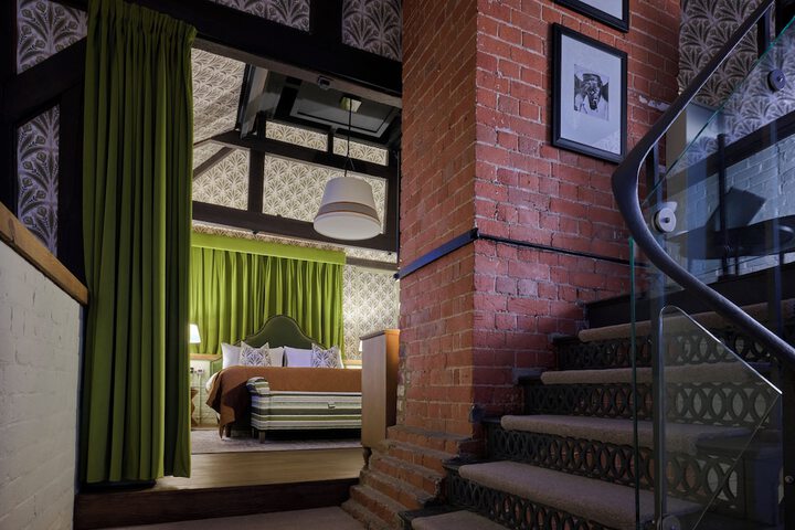Room 26 of 129