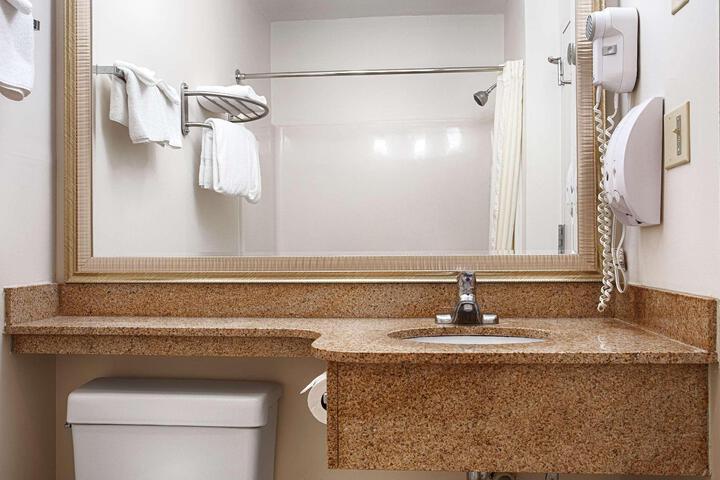 1 King Bed High Speed Internet Accessible Mountainside Microwave and Refrigerator Full Breakfast (1 of 9)