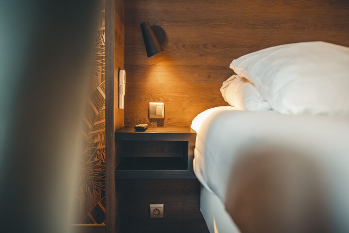 Room 3 of 38