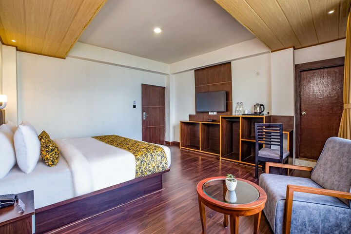 Room 10 of 40