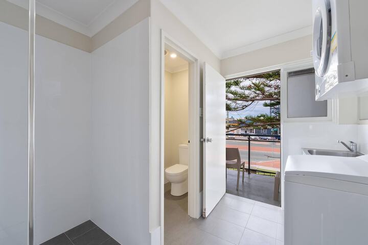 Room 26 of 96