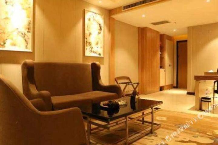 Greentree Eastern Hotel (Guzhen Century Square)