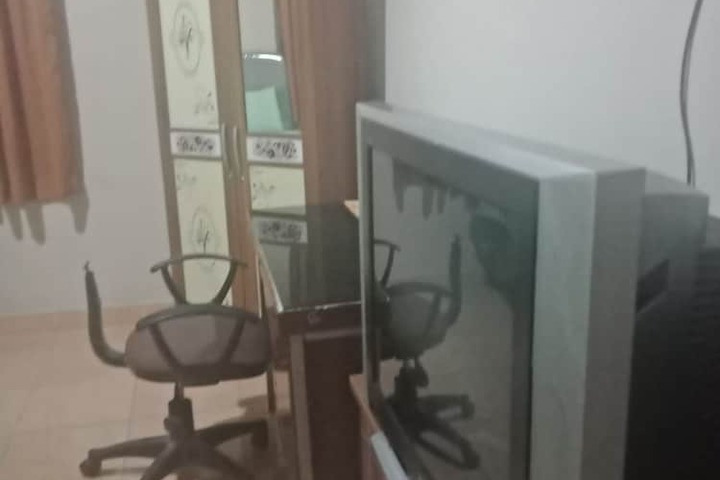 Room 5 of 14