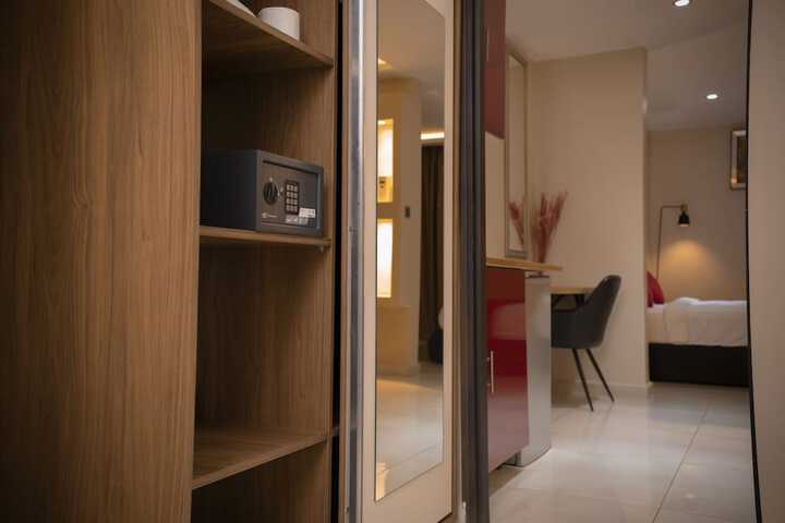 Room 12 of 109