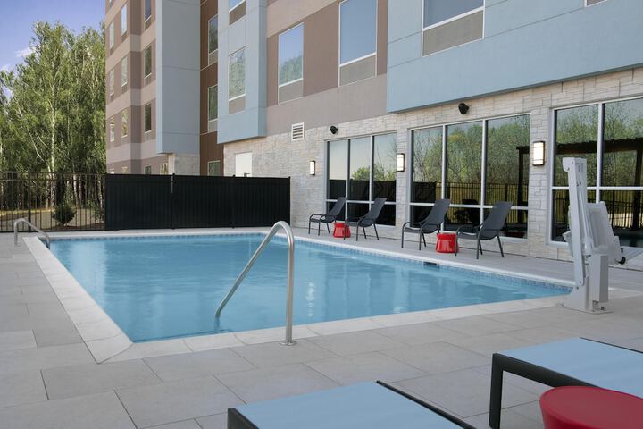 Swimming pool at Tru by Hilton Concord Charlotte