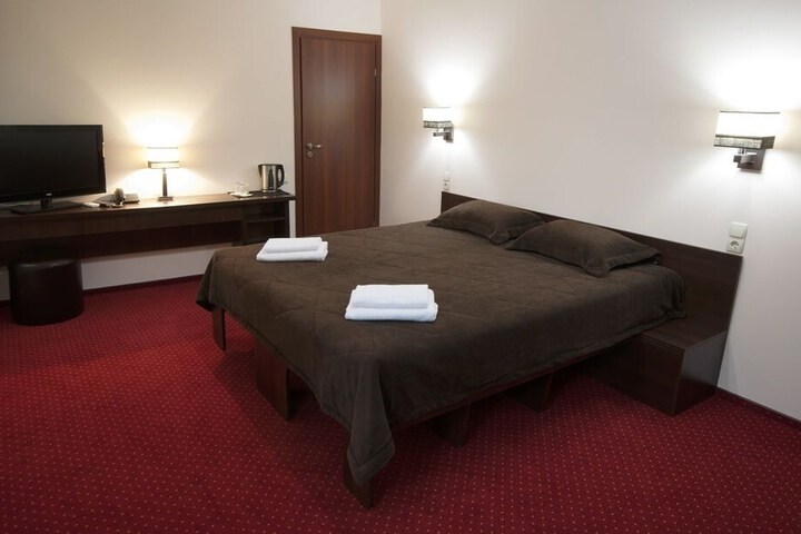 Room 3 of 55
