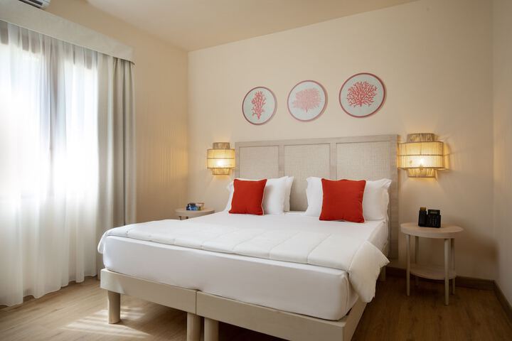 Room 5 of 32