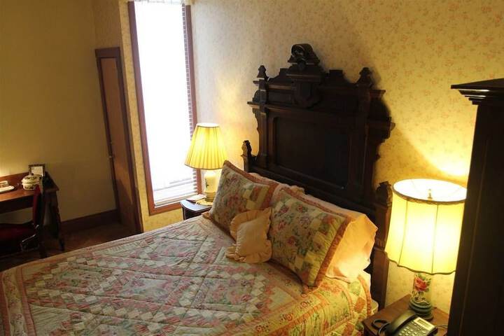Room 30 of 109