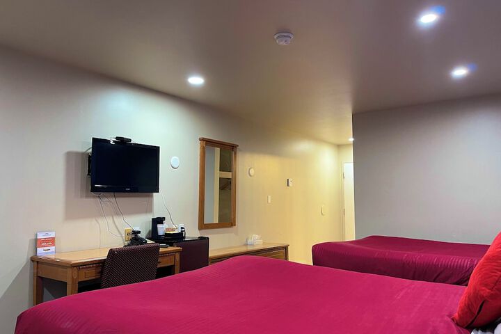 Room 9 of 40
