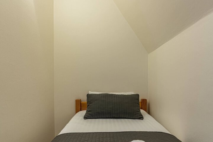 Room 129 of 180