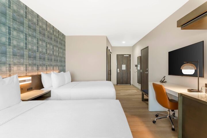 Room 10 of 50