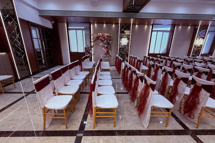 Ballroom/Hall 69 of 74