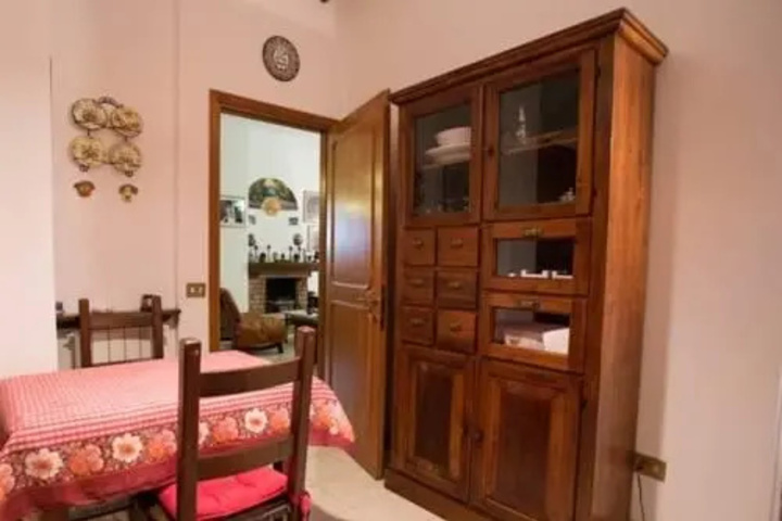 Room 4 of 14