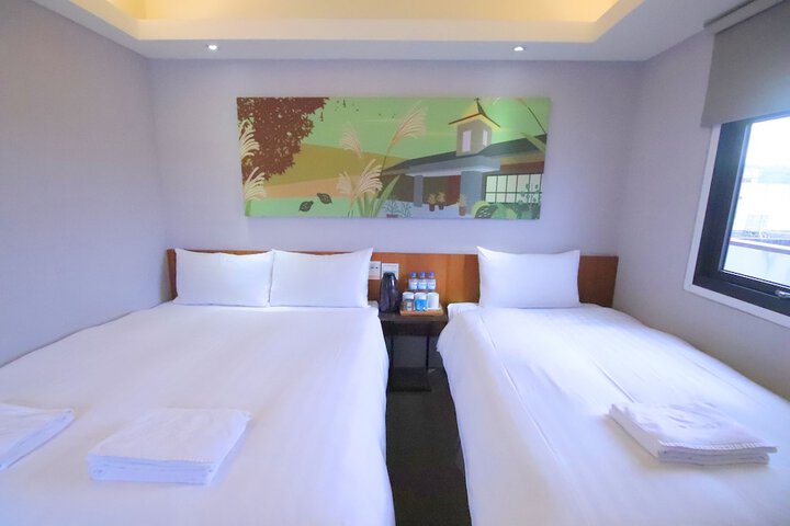Room 50 of 87
