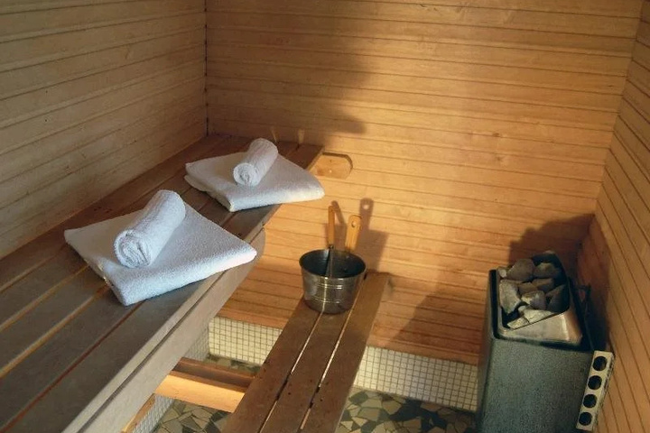 Spa 8 of 11