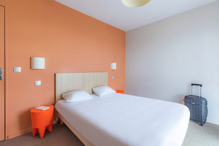 Room 3 of 31
