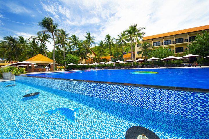 Pool Hotel