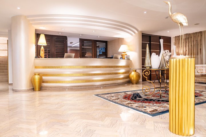 Hotel Interior 4 of 145