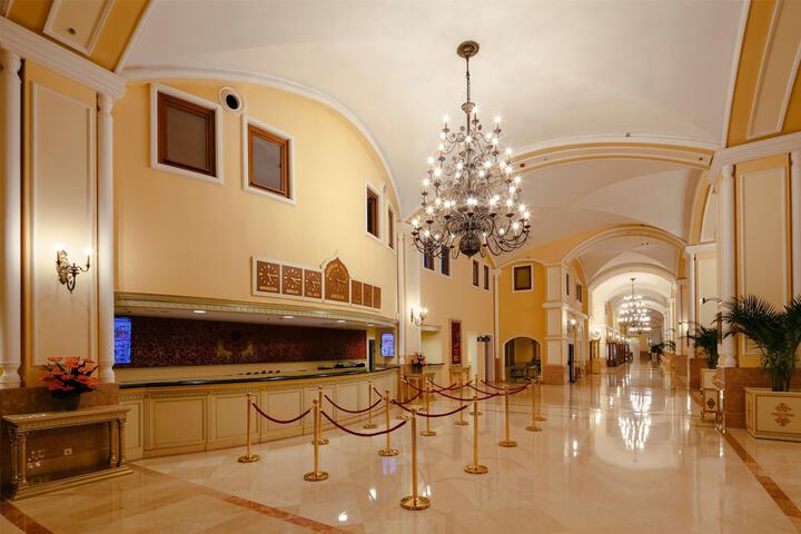 Guest Lobby