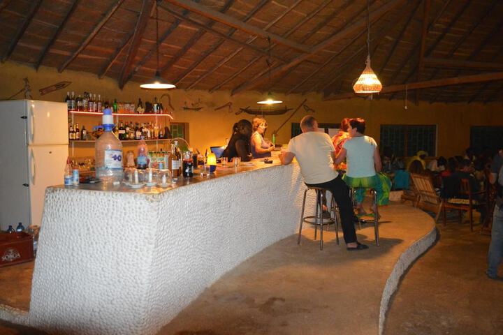 Lounge 27 of 62