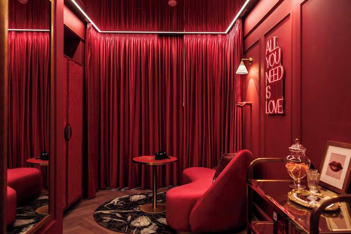 Room 70 of 141