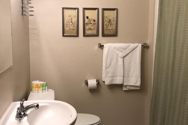 Room 45 of 77