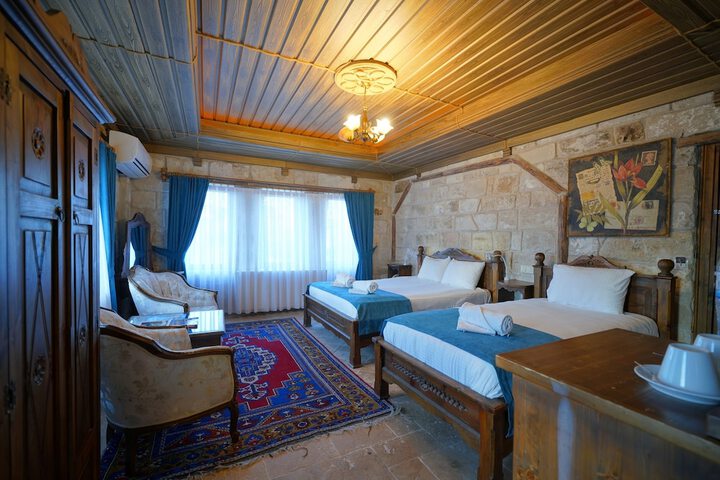 Room 52 of 113