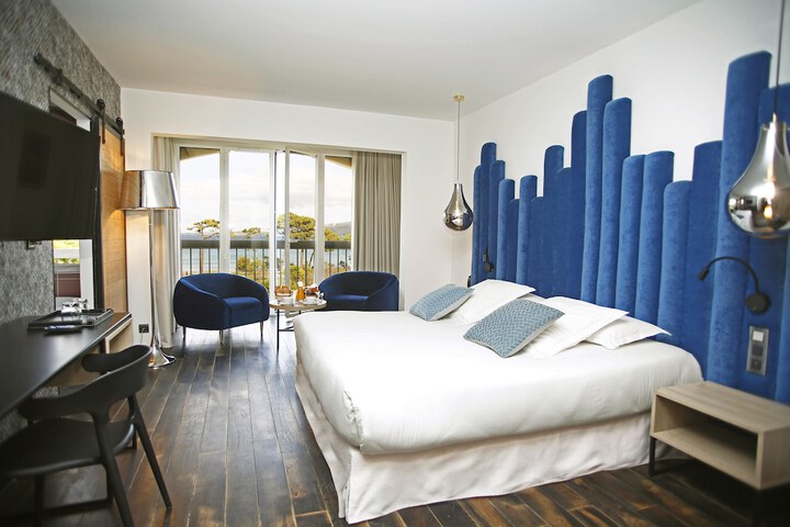 Room 4 of 36