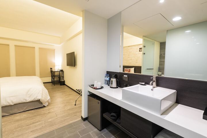 Room 20 of 61