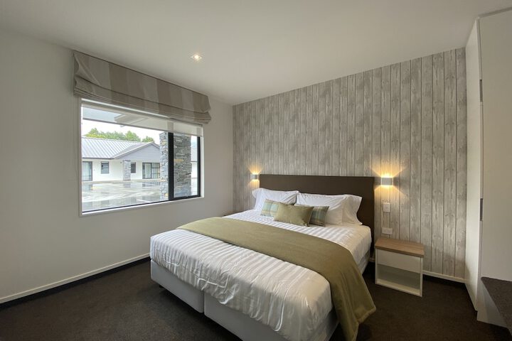 Room 10 of 25