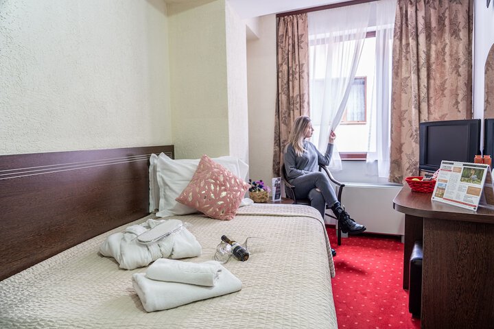 Room 21 of 46