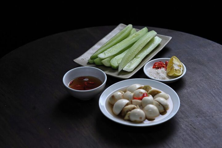 Dining 39 of 85