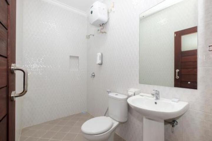 Room 3 of 3