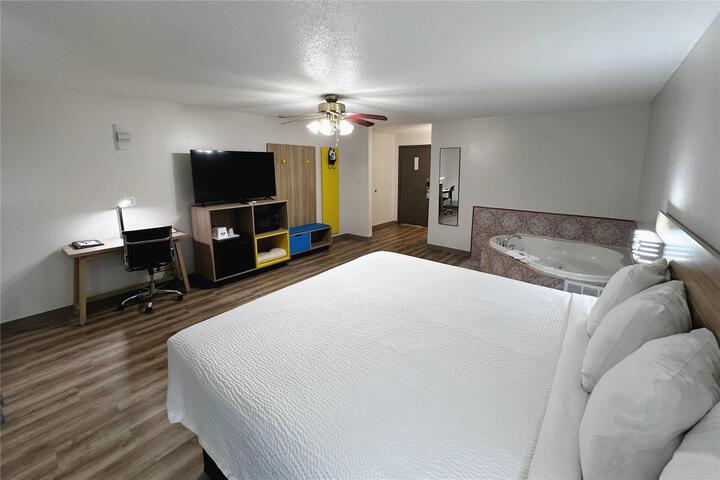 Guest room