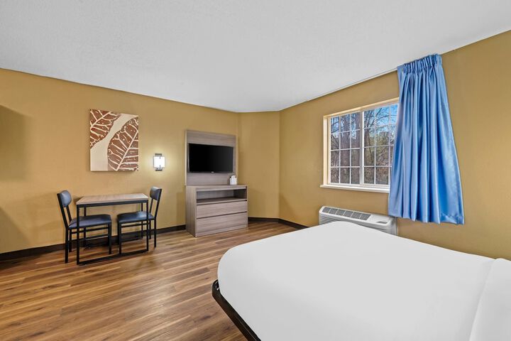 Room 9 of 36