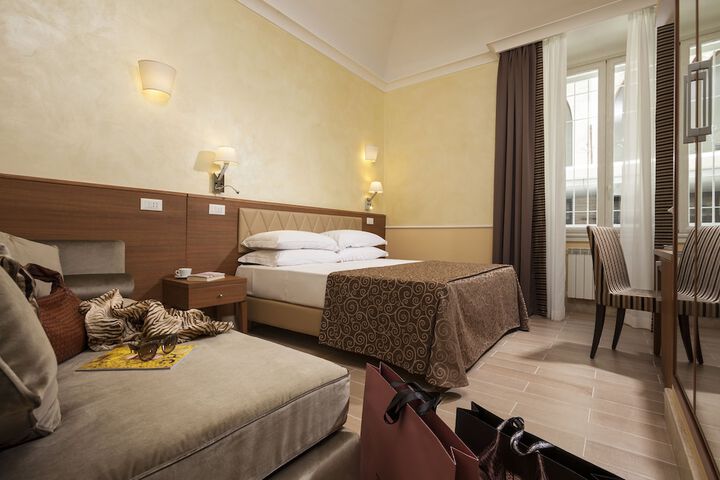 Room 32 of 111