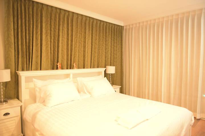 Room 15 of 294