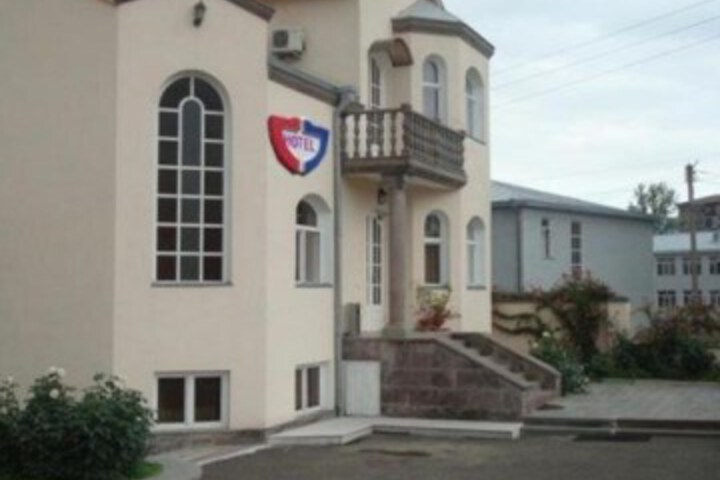 Heghnar Hotel Stepanakert