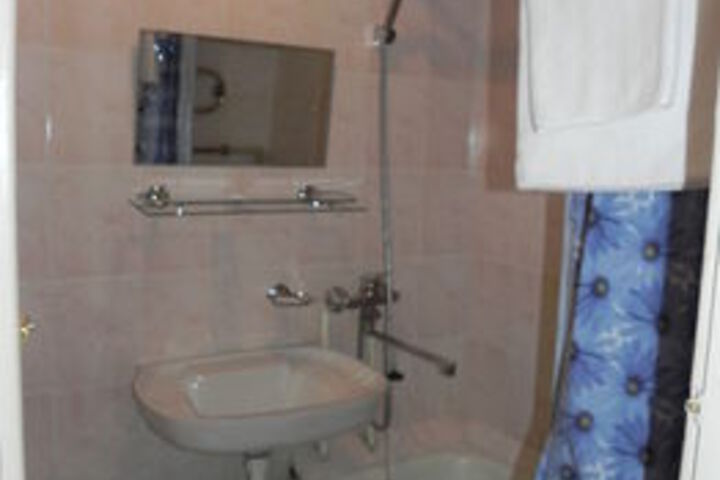 Room 6 of 23