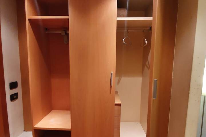 Room 21 of 45