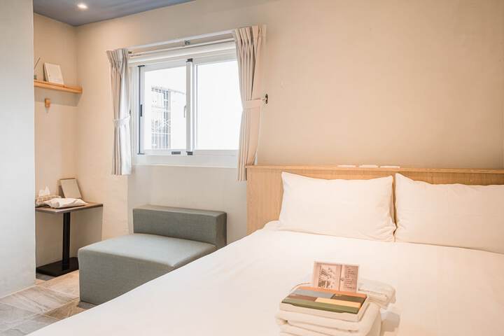 Room 30 of 99