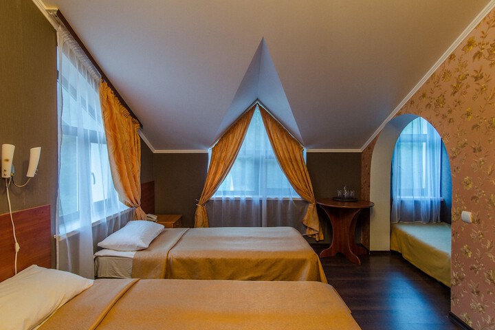 Room 15 of 43