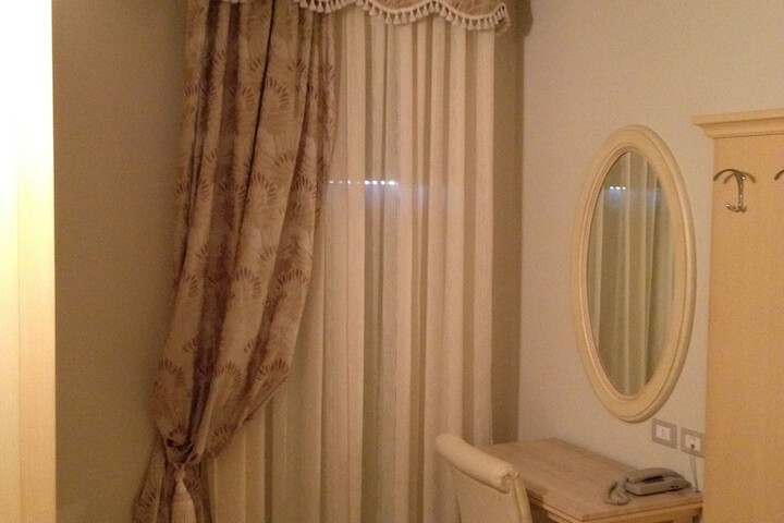 Room 52 of 119